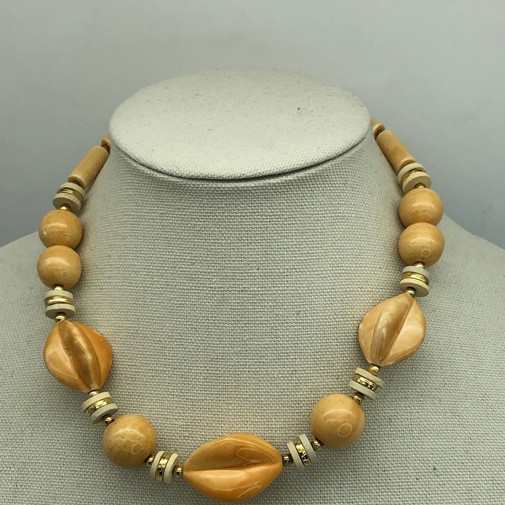 Lovely Vintage choker Style necklace with Earrings